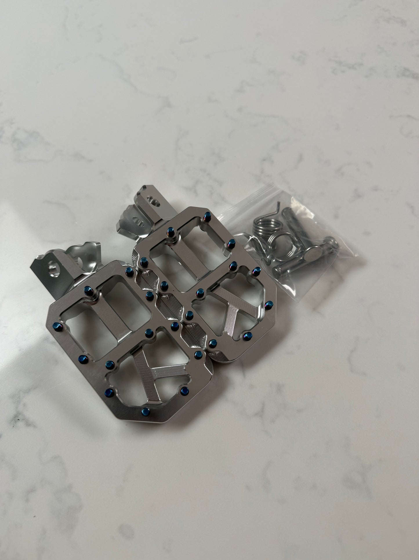 Tuttio | Yozma | Rtr Titanium pegs